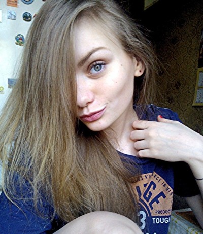 Лора, Г. Донецк